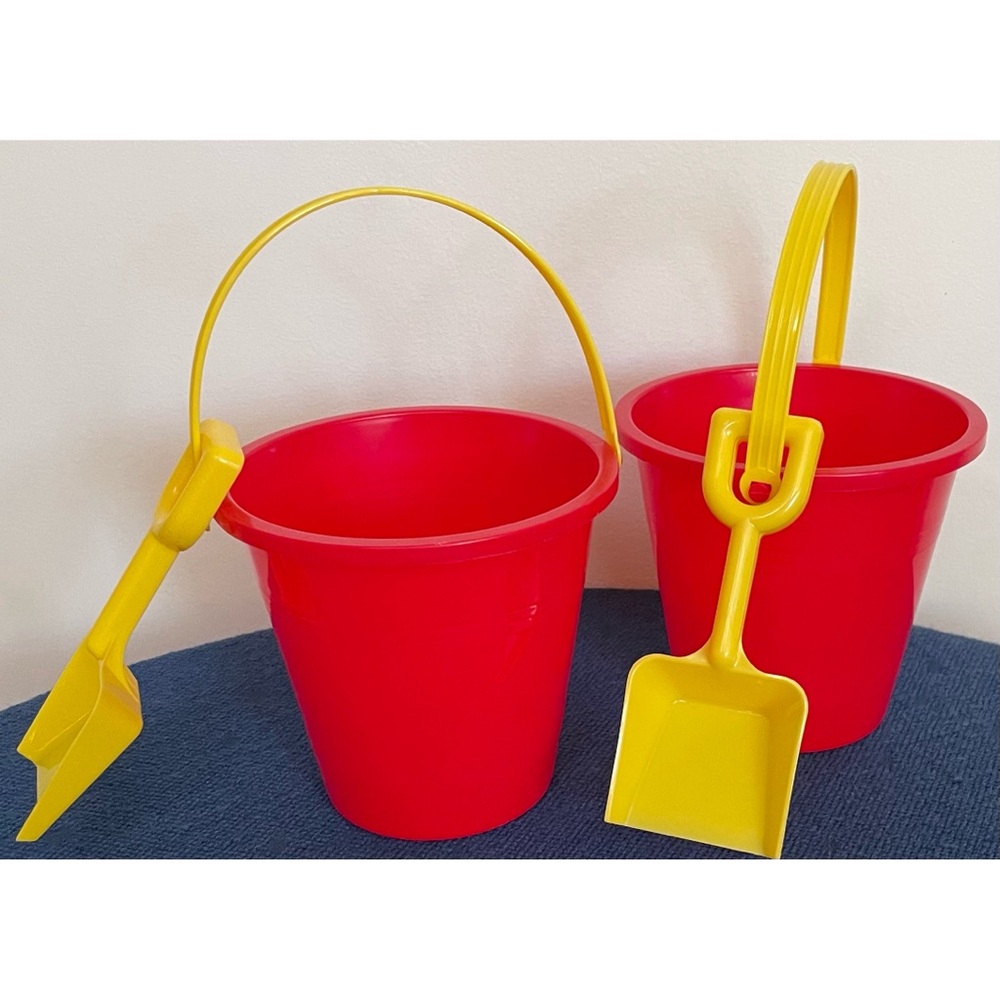 Red & Yellow Beach Pail & Shovel🏖️🪣☀️
